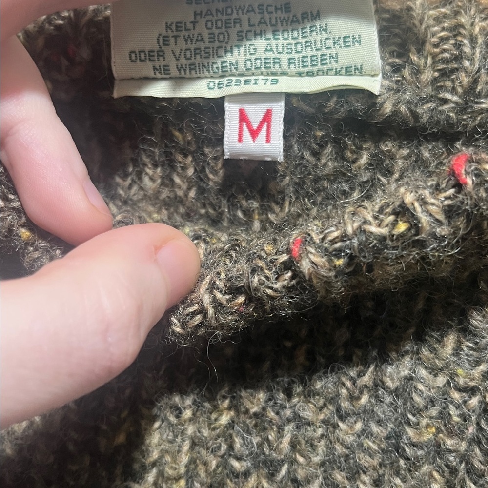 VINTAGE CARRAIG DONN IRELAND WOOL SWEATER MEDIUM - Picture 5 of 6